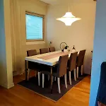 Spacious And Bright 2 Bedroom Όουλου