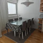 Spacious And Bright 2 Bedroom Διαμέρισμα