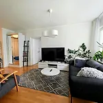Spacious And Bright 2 Bedroom Διαμέρισμα Όουλου