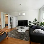Διαμέρισμα Spacious And Bright 2 Bedroom Όουλου