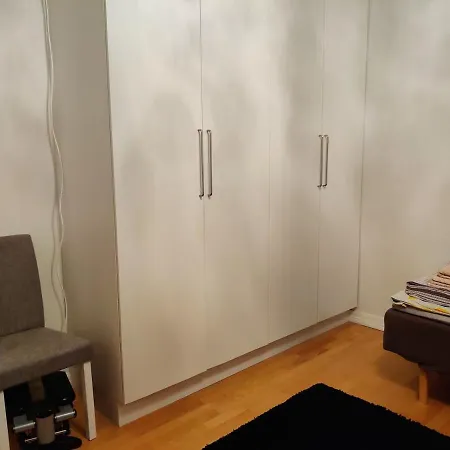 Spacious And Bright 2 Bedroom דירה אולו