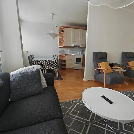 Spacious And Bright 2 Bedroom