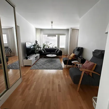 Spacious And Bright 2 Bedroom Appartement *