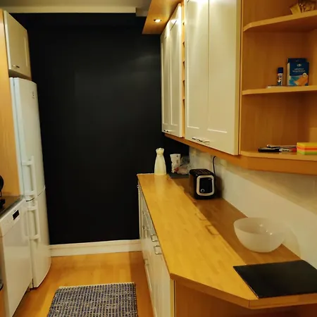 Spacious And Bright 2 Bedroom Apartmán Oulu