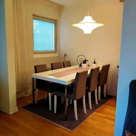 Spacious And Bright 2 Bedroom Oulu