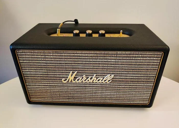 Spacious And Bright 2 Bedroom アパート