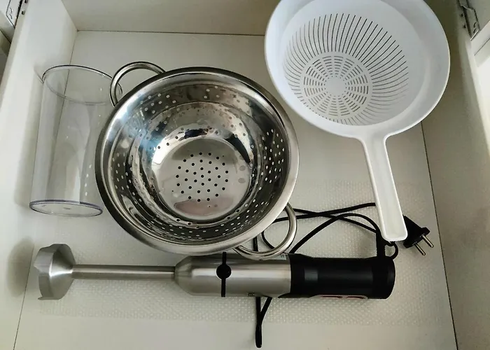 Spacious And Bright 2 Bedroom アパート