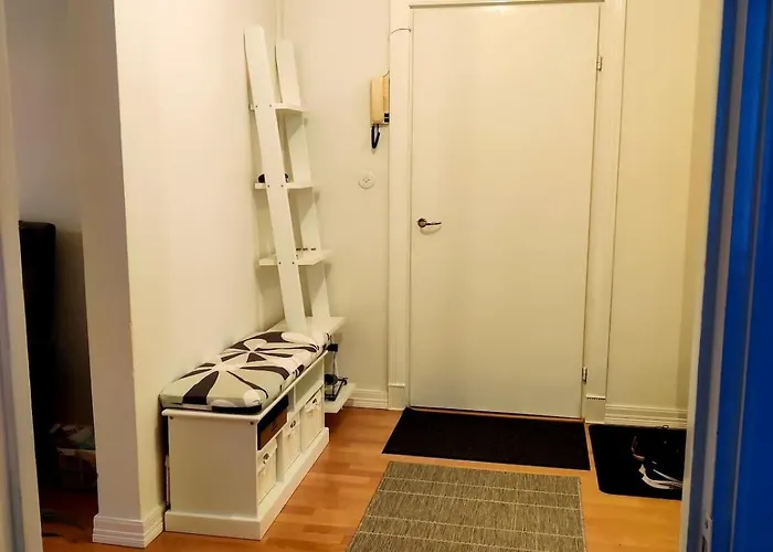 Spacious And Bright 2 Bedroom アパート