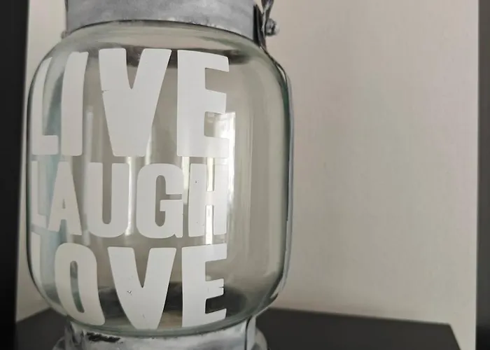 Spacious And Bright 2 Bedroom